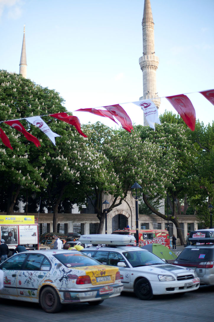 Vor der blauen Moschee